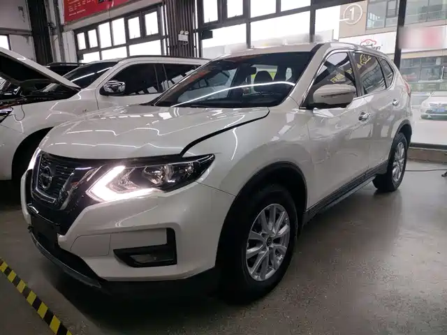 Nissan Qijun X-Trail 2021 2.0l Cvt 2wd Xl Its Comfort Commemorative Edition — фото