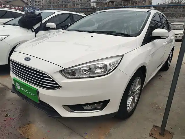 Ford Fox Focus 2015 Sedan 1.6l Automatic Fashion Model — фото