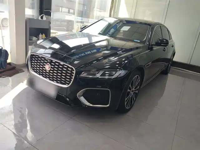 Jaguar Jaguar Xfl Jaguar Xfl 2022 Xfl 2.0t P250 Two-Wheel Drive Exclusive Luxury Version — фото