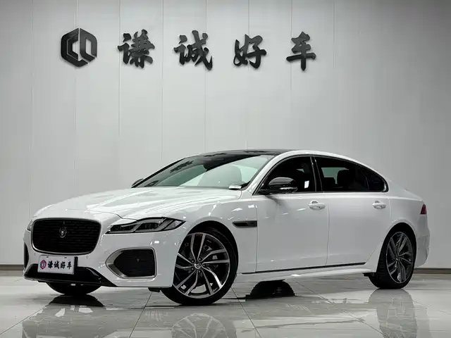 Jaguar Jaguar Xfl Jaguar Xfl 2024 2.0t P300 Four-Wheel Drive Flagship Sports Gold Version — фото