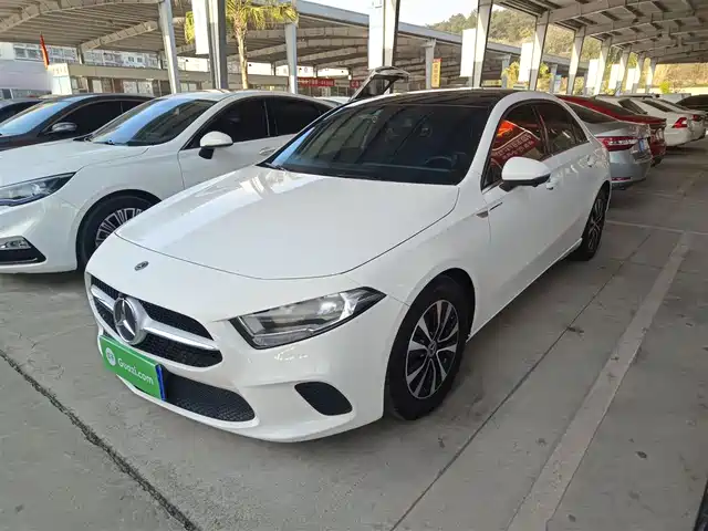 Mercedes-Benz Mercedes Benz A Class Mercedes-Benz A-Class 2019 A 180 L — фото
