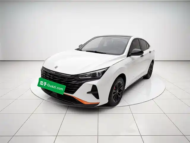 Dongfeng Fengshen Yixuan Yixuan 2023 1.5l Automatic Honor Edition — фото