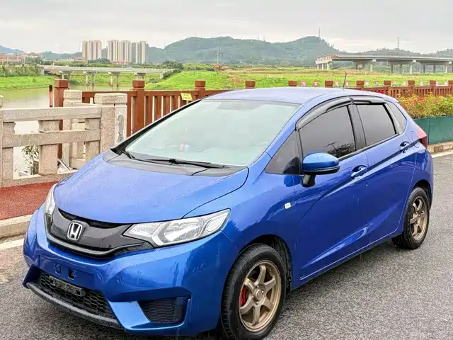 Honda Fit Fit 2016 1.5l Lx Cvt Comfort Model — фото