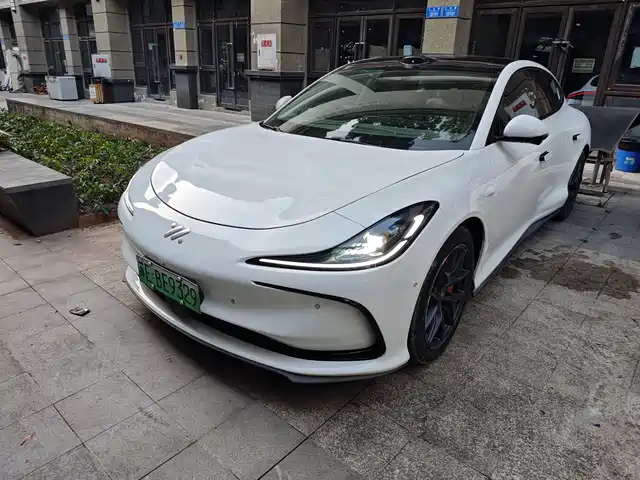 Zhiji Automobile Zhiji L6 Zhiji L6 2024 Max Standard Edition