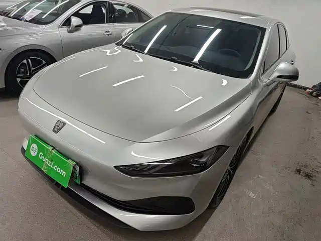 Roewe Roewe D7 Roewe D7 2025 Dmh 125km World Champion Excellence Edition — фото