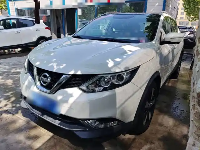Nissan Qashqai Qashqai 2016 2.0l Cvt Deluxe Edition — фото