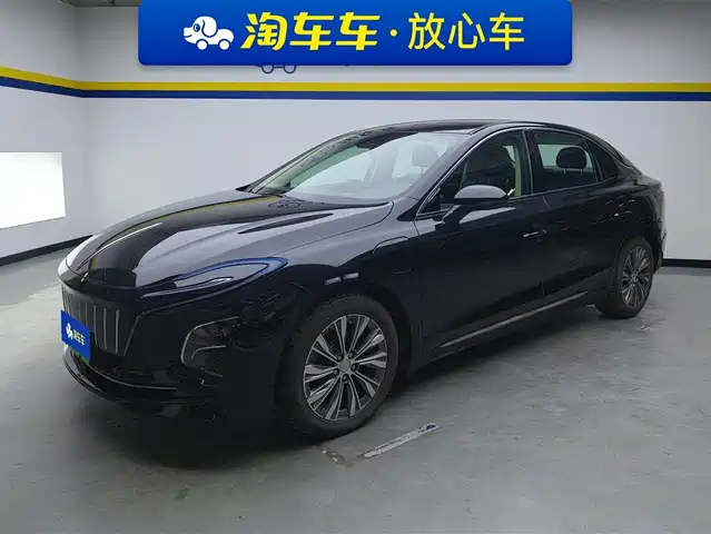 Red Flag Hongqi E-Qm5 Hongqi E-Qm5 2022 431km Charging Enjoyment Edition — фото