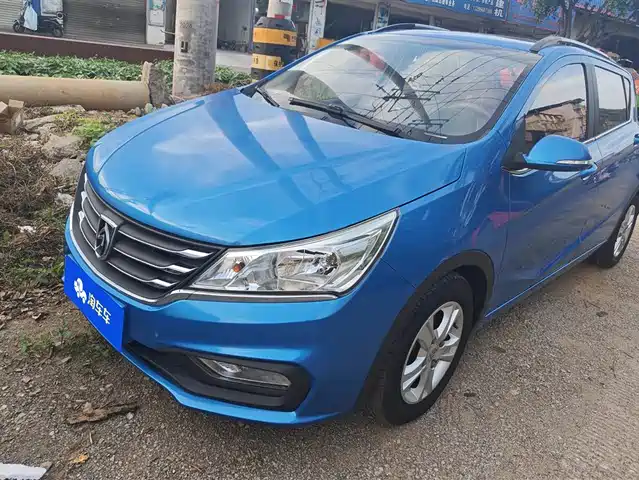 Baojun Baojun 310 Baojun 310 2016 1.2l Manual Luxury Model — фото