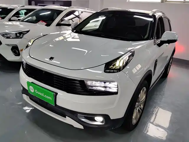 Lynk & Co Lynk & Co 01 Lynk & Co 01 2017 2.0t Two-Wheel Drive Pro Version — фото