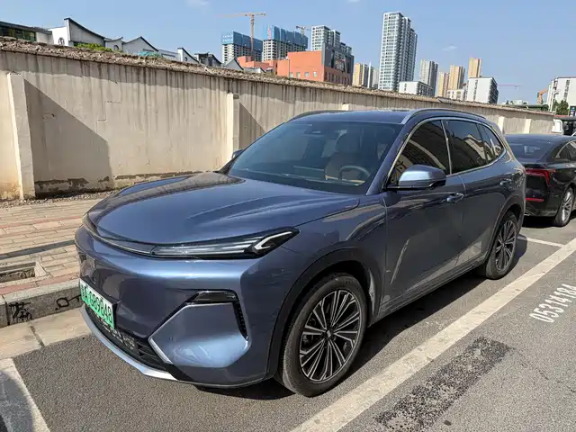 Geely Galaxy Galaxy Starship 7 Galaxy Starship 7 2025 120km Pilot Version — фото