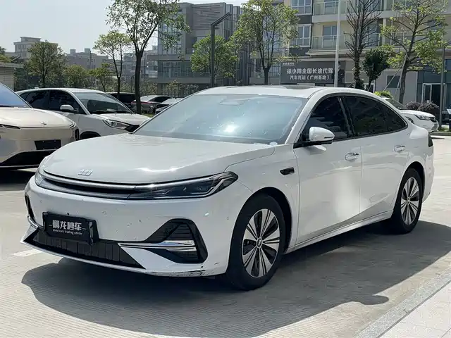 Geely Galaxy Galaxy A7 Galaxy A7 2025 Em-I 150km Discovery+ Edition — фото