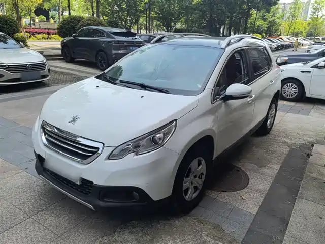 Peugeot Peugeot 2008 Peugeot 2008 2015 1.6l Automatic Cool Version — фото
