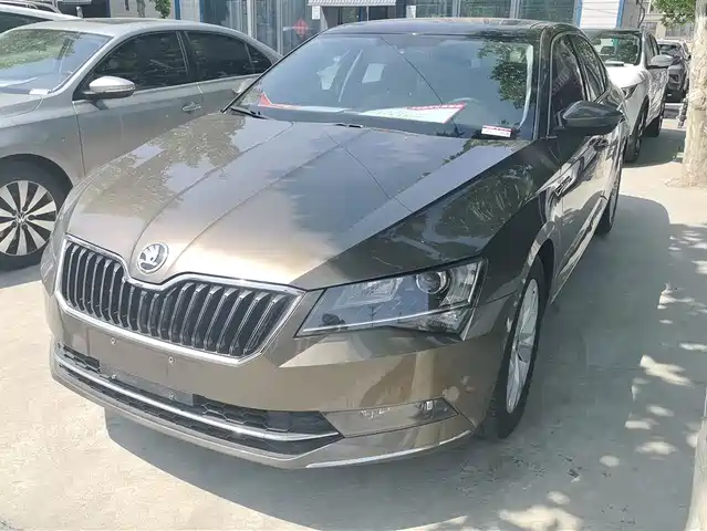 Skoda Speedy Superb 2018 Tsi330 Dsg Comfort Edition National V — фото