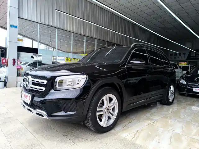 Mercedes-Benz Mercedes-Benz Glb Mercedes-Benz Glb 2021 Glb 180 Fashion Model — фото