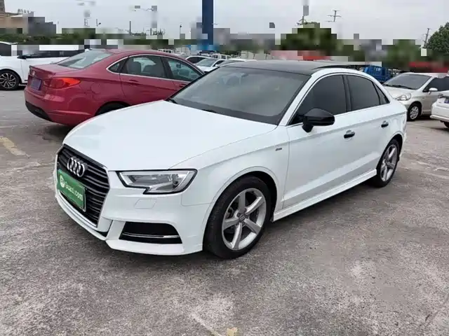 Audi Audi A3 Audi A3 2018 30th Anniversary Limousine 35 Tfsi Fashion — фото
