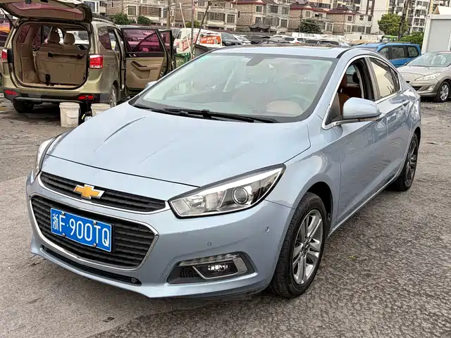 Chevrolet Cruze Cruze 2015 1.4t Dcg Flagship Version — фото