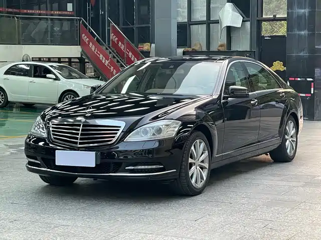 Mercedes-Benz Mercedes Benz S Class Mercedes-Benz S-Class 2010 S 300 L Premium Model — фото