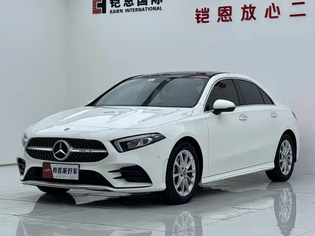 Mercedes-Benz Mercedes Benz A Class Mercedes-Benz A-Class 2022 Facelift A 200 L Sports Sedan Fashionable — фото