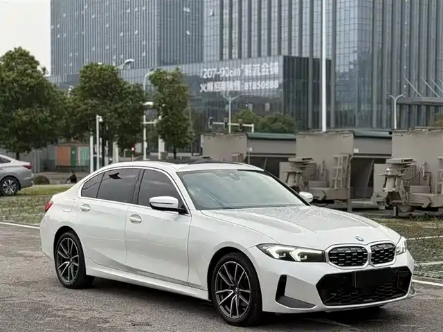 Bmw Bmw 3 Series Bmw 3 Series 2025 330li M Sports Night Package — фото