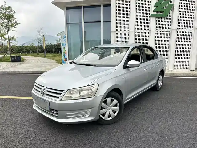 Volkswagen Santana Santana 2013 1.6l Automatic Fashion Version — фото
