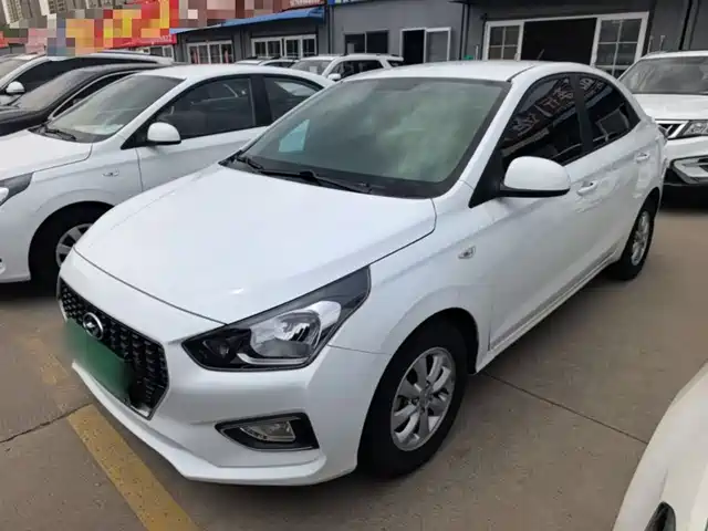 Hyundai Reina Rena 2017 1.4l Manual Glow Version National V — фото