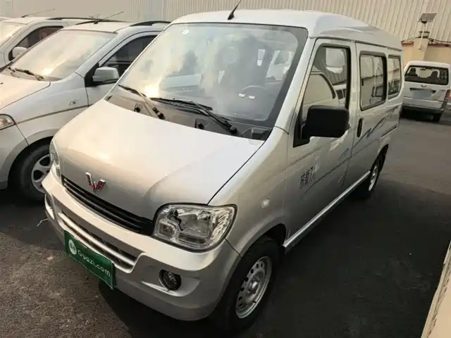 Wuling Motors Wuling Light Wuling Light 2023 1.5l Practical 5/7 Seats — фото