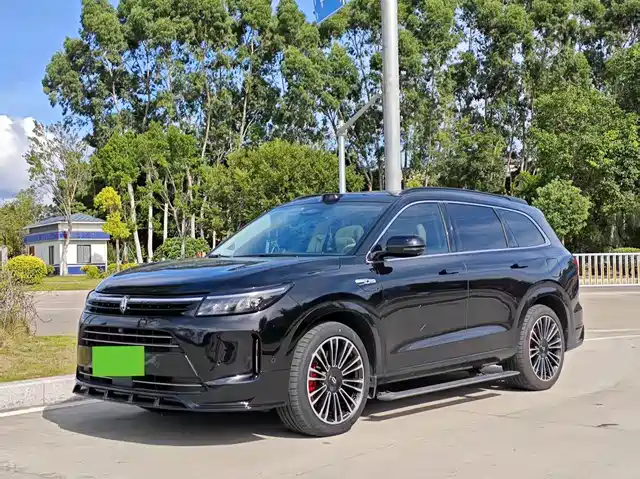 Aito Asks The World Wenjie M7 Wenjie M7 2024 1.5t Intelligent Driving Four-Wheel Drive Max Edition 5 Seats — фото