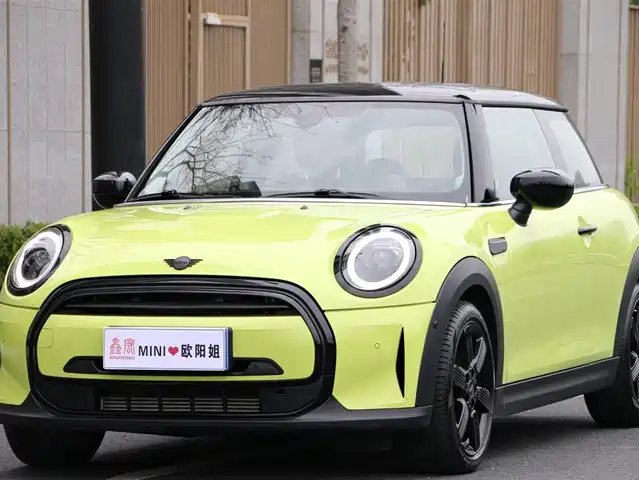 Mini Mini Mini 2022 Facelift 1.5t Cooper Artist — фото