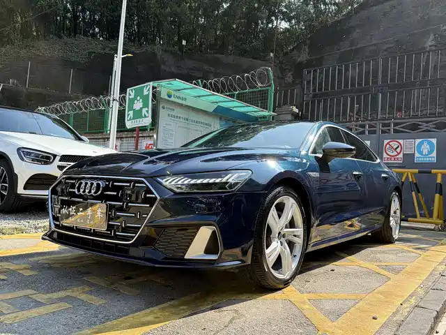 Audi Audi A7l Audi A7l 2022 45 Tfsi S-Line Dream Future Edition — фото