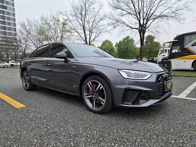 Audi Audi A4l Audi A4l 2022 40 Tfsi Luxury And Dynamic Model — фото