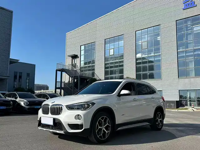 Bmw Bmw X1 Bmw X1 2018 Sdrive18li Exclusive Model — фото