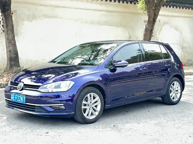 Volkswagen Golf Golf 2018 230tsi Automatic Comfort Type — фото
