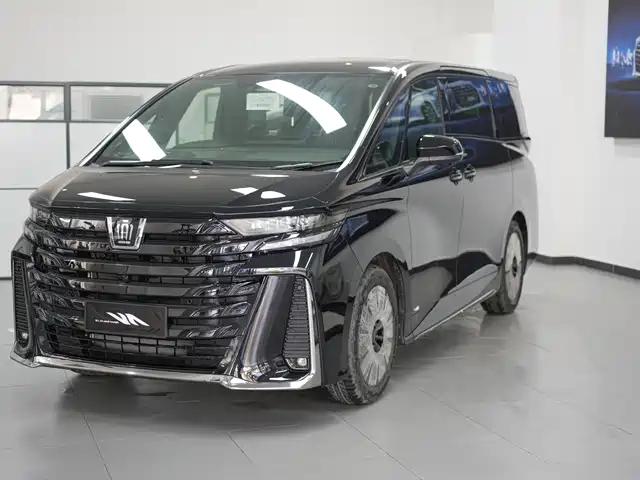 Toyota Wilfa Wilfa 2025 Crown Dual Engine 2.5l Black Gold Executive Edition — фото