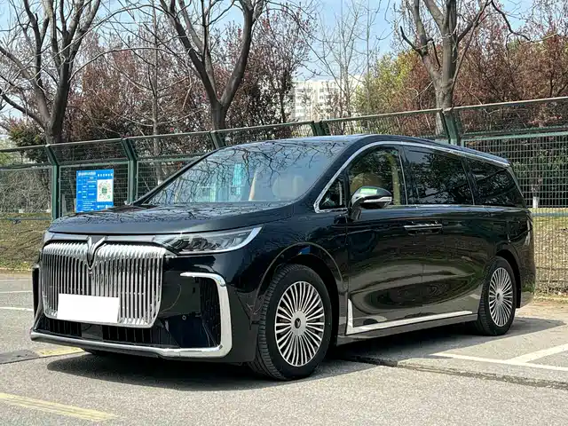 Lantu Automobile Lantu Dreamer Lantu Dreamer 2025 Phev Four-Wheel Drive Flagship Kunpeng Version — фото