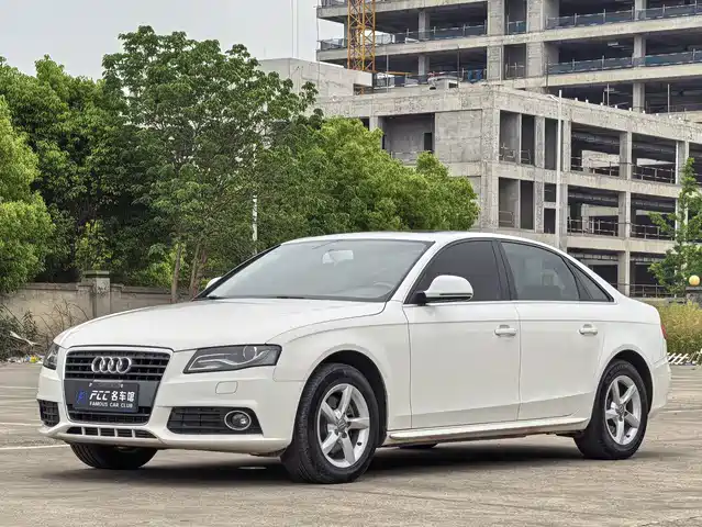 Audi Audi A4l Audi A4l 2011 2.0 Tfsi Comfort Type — фото