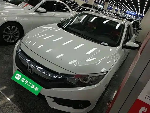 Honda Civic Civic 2016 220turbo Cvt Deluxe Edition — фото