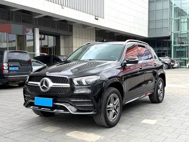 Mercedes-Benz Mercedes-Benz Gle Mercedes-Benz Gle 2021 Gle 450 4matic Fashion Model — фото