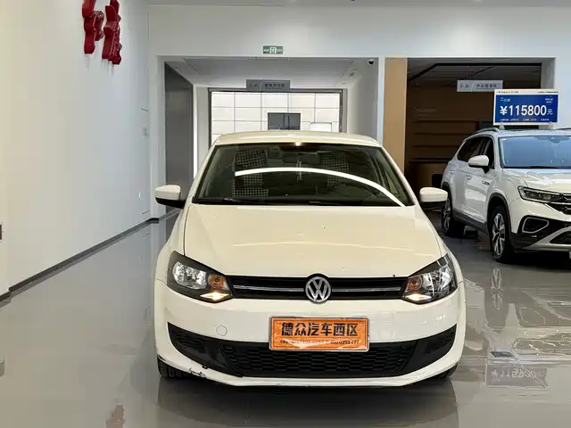 Volkswagen Polo Polo 2013 1.4l Manual Fashion Version — фото