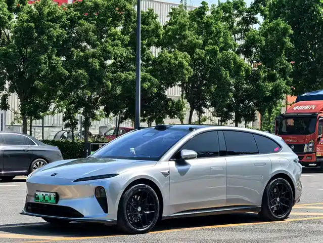 Nio Nio Et5t Nio Et5t 2024 Model 75kwh Touring — фото