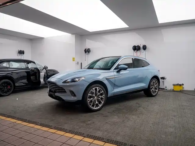 Aston Martin Aston Martin Dbx Aston Martin Dbx 2022 3.0t Straight-Six — фото