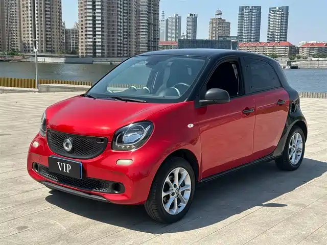 Smart Smartforfour Smart Forfour 2018 1.0l 52kw Smart Version — фото
