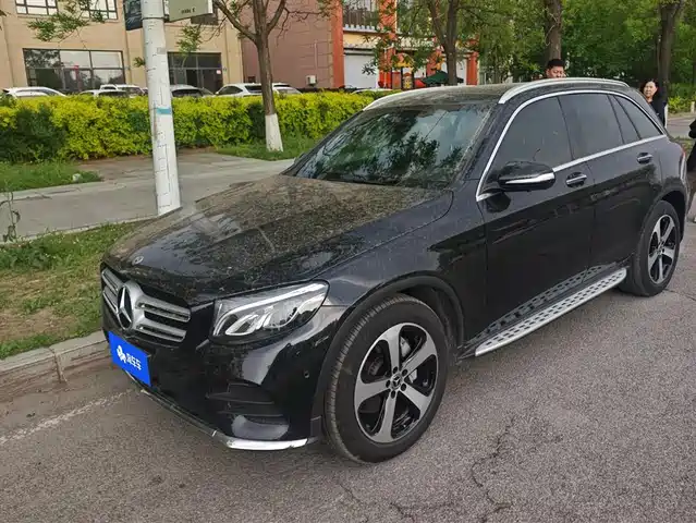 Mercedes-Benz Mercedes-Benz Glc Mercedes-Benz Glc 2018 Glc 260 4matic Luxury Model — фото