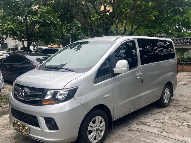 Jac Ruifeng Ruifeng M3 Refine M3 2015 Maker Edition 1.6l Luxury Smart Type — фото