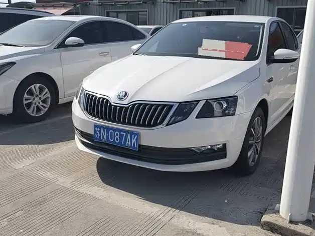 Skoda Octavia — фото