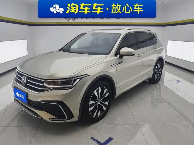 Volkswagen Tiguan L Tiguan L 2022 330tsi Automatic Two-Wheel Drive R-Line Version — фото