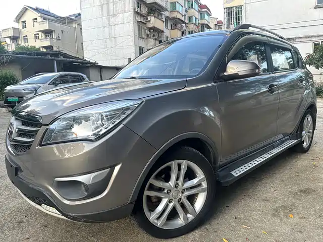 Chang'An Changan Cs35 Changan Cs35 2016 1.6l Manual Luxury Model National Iv — фото
