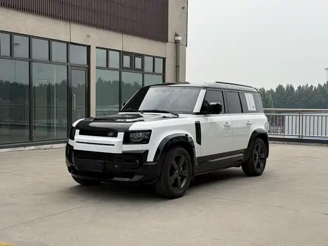 Land Rover Land Rover Defender Land Rover Defender 2024 110 3.0t P400 X-Dynamic Hse — фото