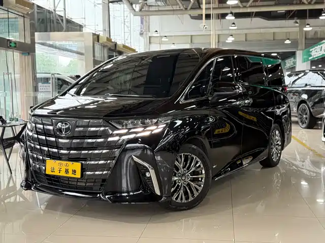 Toyota Elfa Alfa 2025 Dual Engine 2.5l Premium Gold Edition — фото