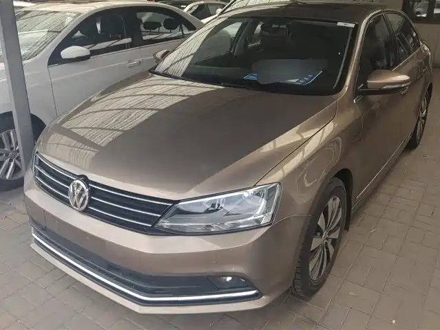 Volkswagen Sagitar Sagitar 2015 230tsi Automatic Luxury Model — фото