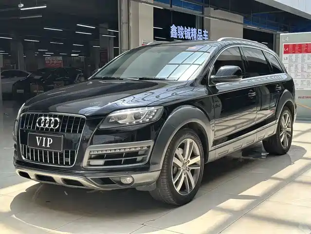 Audi Audi Q7 Audi Q7 2014 35 Tfsi Off-Road Type — фото